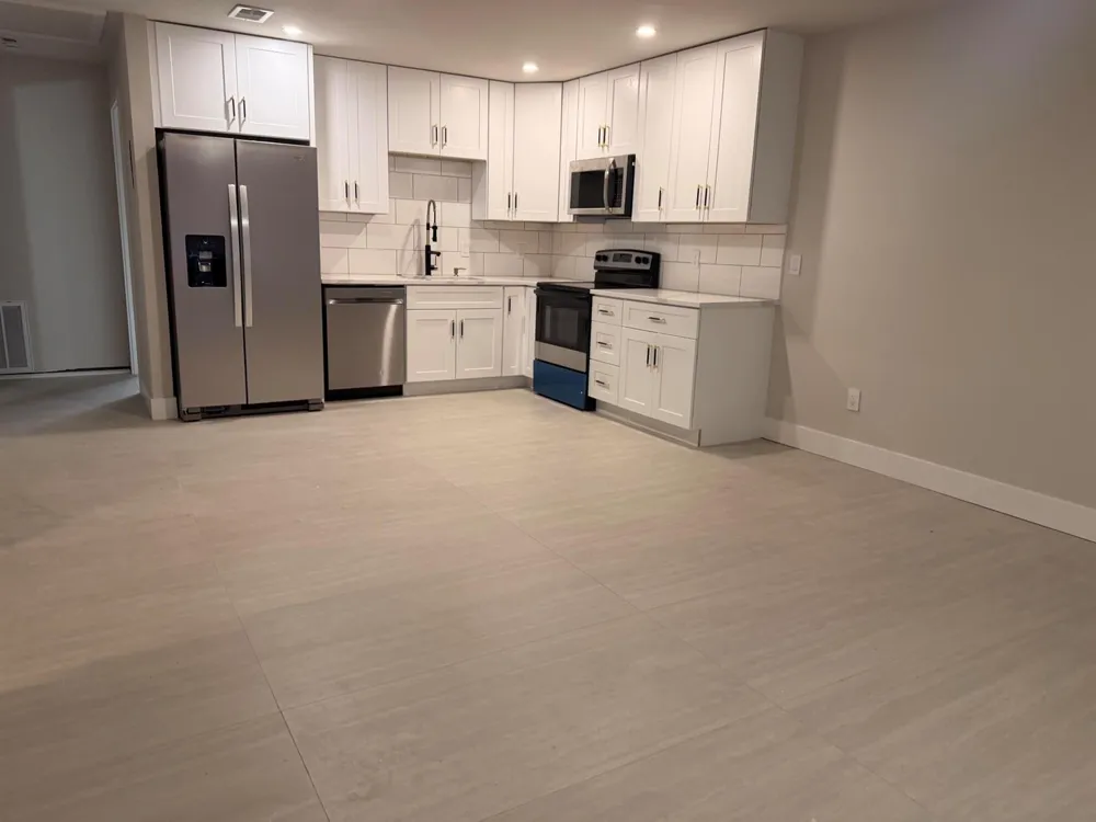 2731 AVENUE S #B Riviera Beach, FL 33404