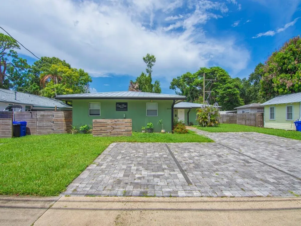 2036 19TH STREET ##3 Vero Beach, FL 32960