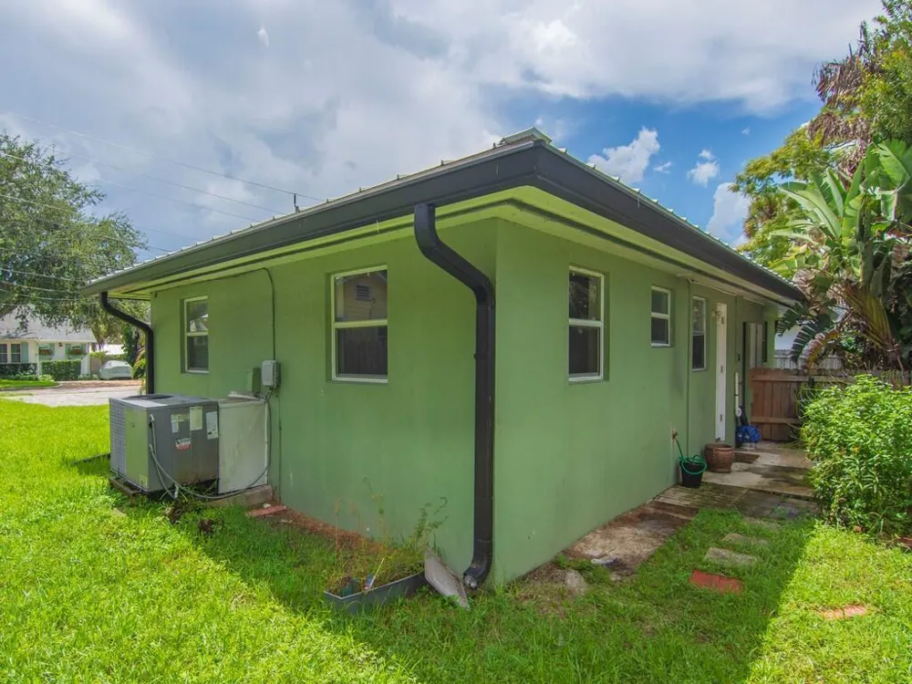 2036 19TH STREET ##3 Vero Beach, FL 32960