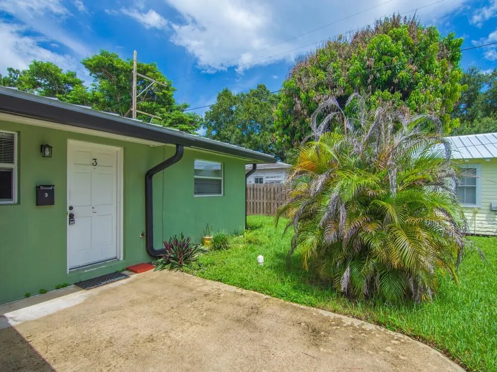 2036 19TH STREET ##3 Vero Beach, FL 32960