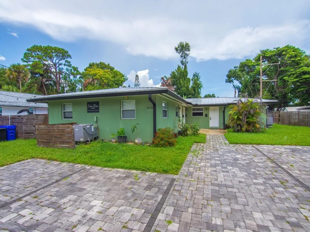 2036 19TH STREET ##3 Vero Beach, FL 32960