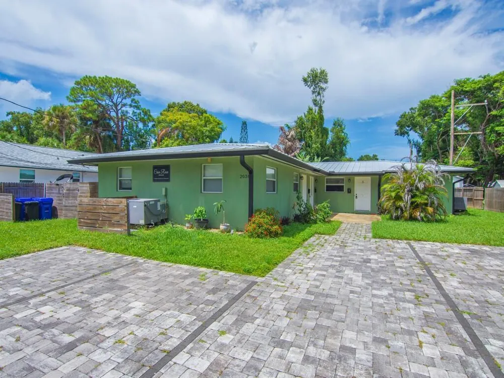 2036 19TH STREET ##3 Vero Beach, FL 32960