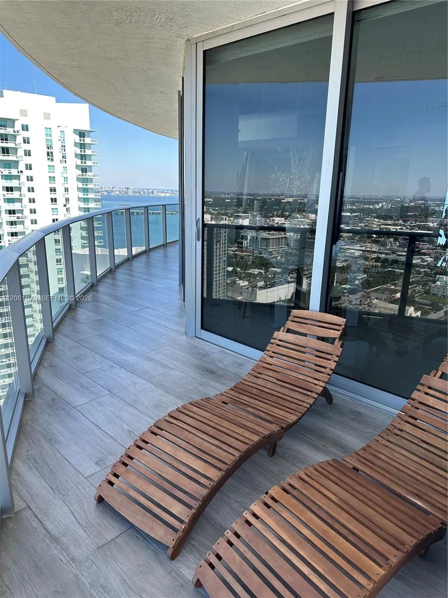 488 NE 18th St #4701 Miami, FL 33132