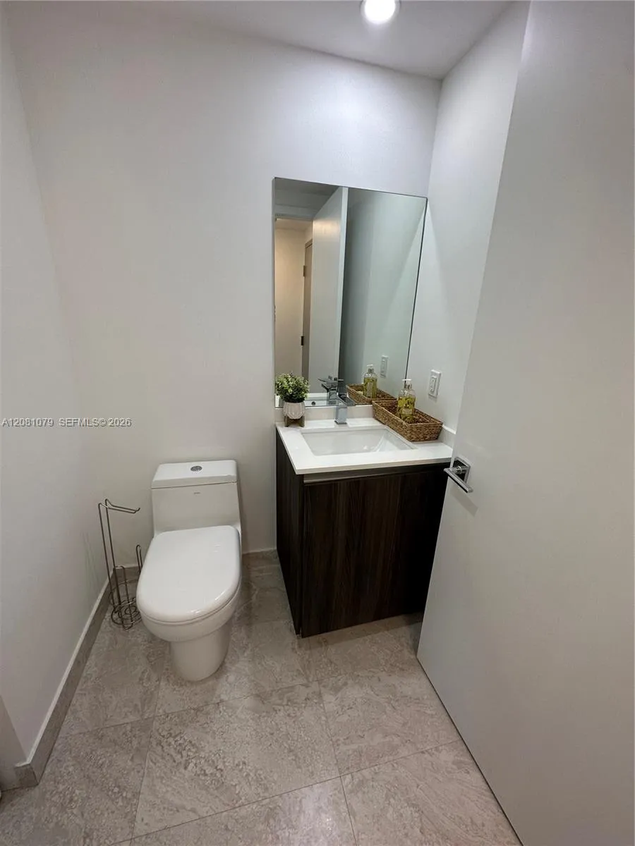 488 NE 18th St #4701 Miami, FL 33132