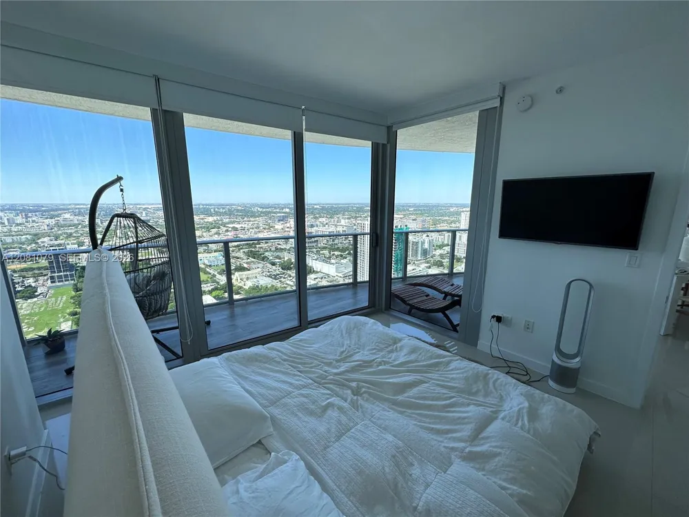 488 NE 18th St #4701 Miami, FL 33132