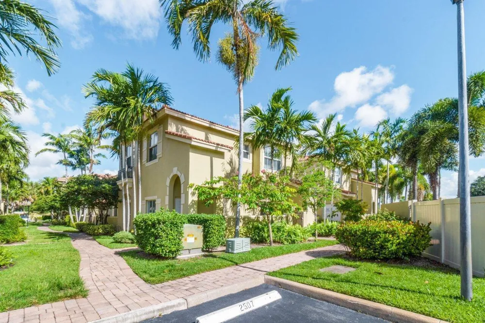406 Lake Monterey Circle Boynton Beach, FL 33426