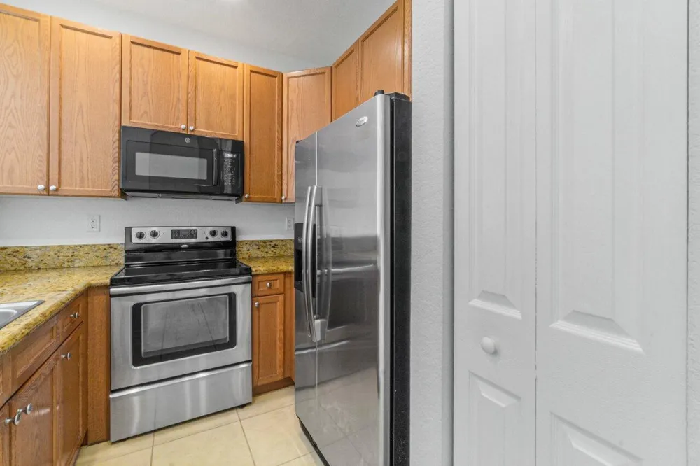 406 Lake Monterey Circle Boynton Beach, FL 33426