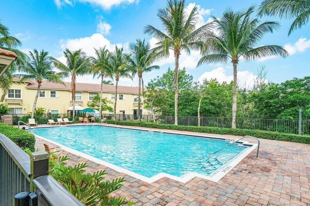 406 Lake Monterey Circle Boynton Beach, FL 33426