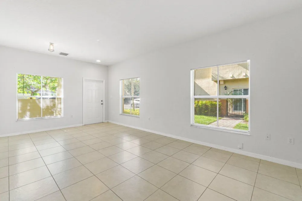 406 Lake Monterey Circle Boynton Beach, FL 33426
