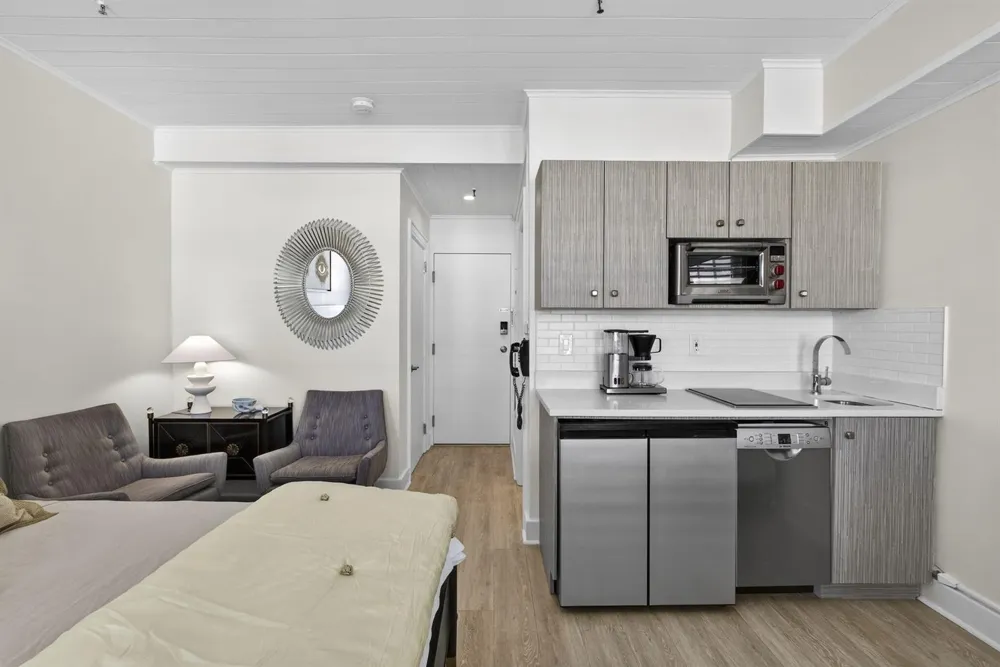 235 SUNRISE AVENUE #3044 Palm Beach, FL 33480