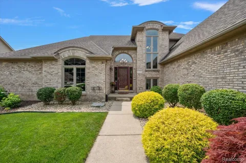 3216 Lake Forest Drive