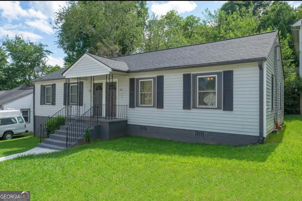 182 184 Lakewood DR SE Marietta, GA 30069