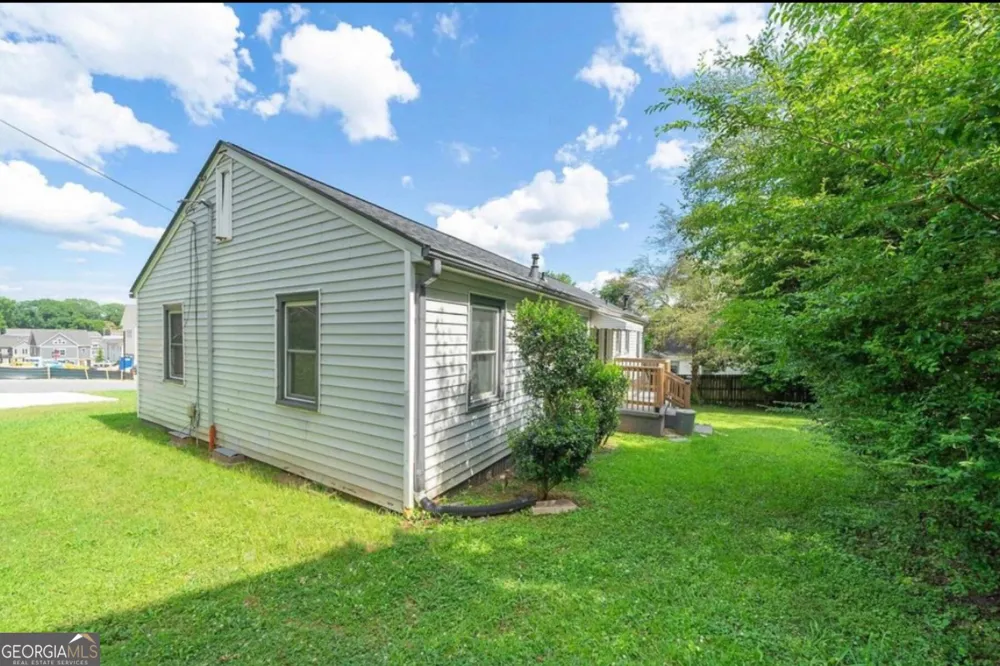 182 184 Lakewood DR SE Marietta, GA 30069