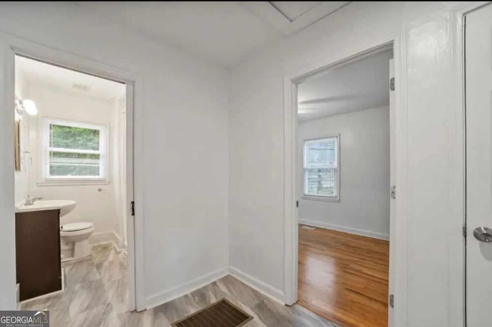 182 184 Lakewood DR SE Marietta, GA 30069