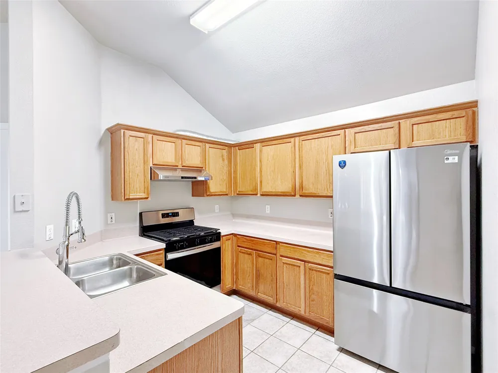 1581 Parkfield Circle Round Rock, TX 78664