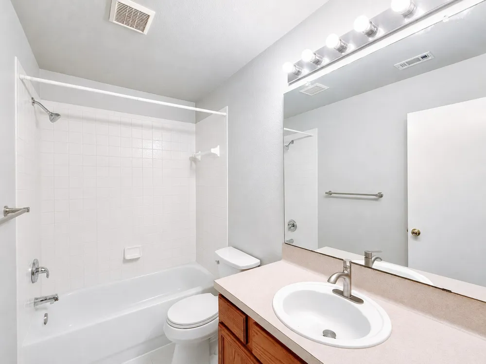 1581 Parkfield Circle Round Rock, TX 78664