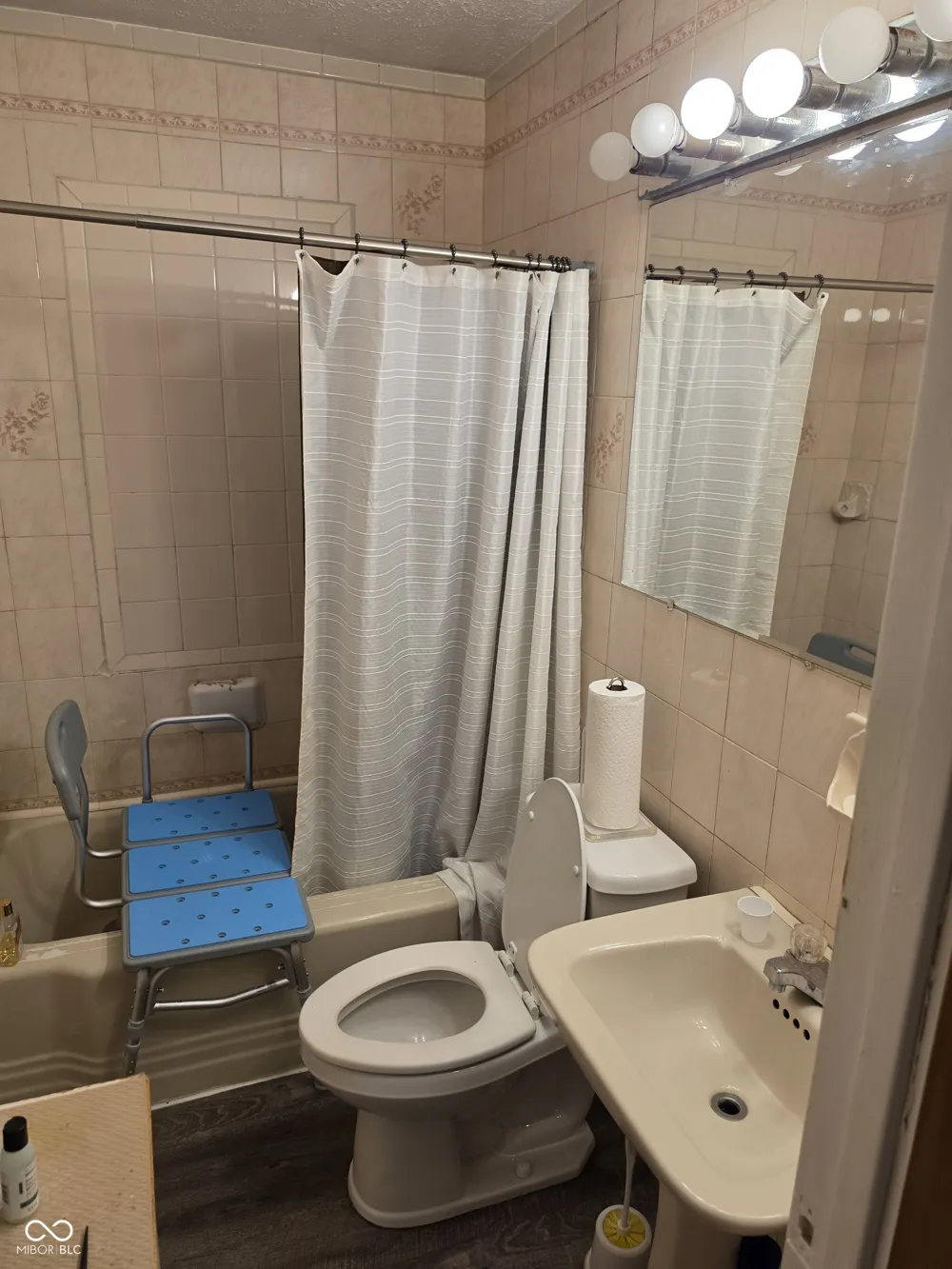 3707 Dequincy Street Indianapolis, IN 46218