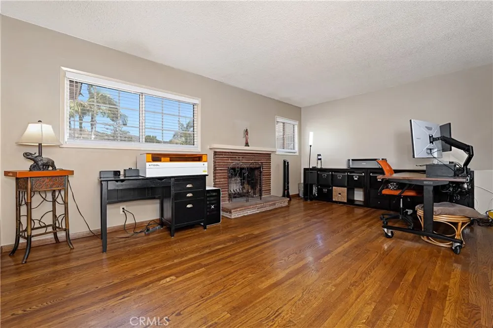 434 E Carroll Glendora, CA 91741