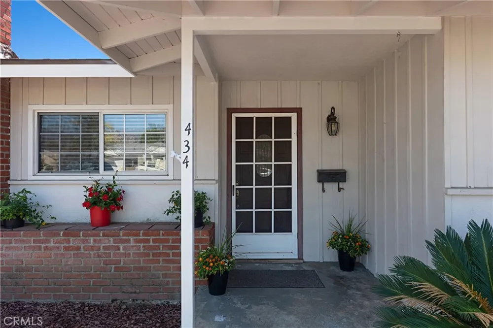434 E Carroll Glendora, CA 91741