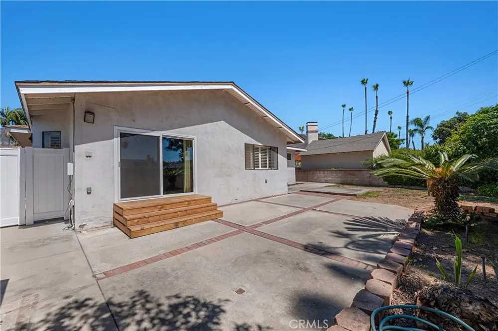 434 E Carroll Glendora, CA 91741