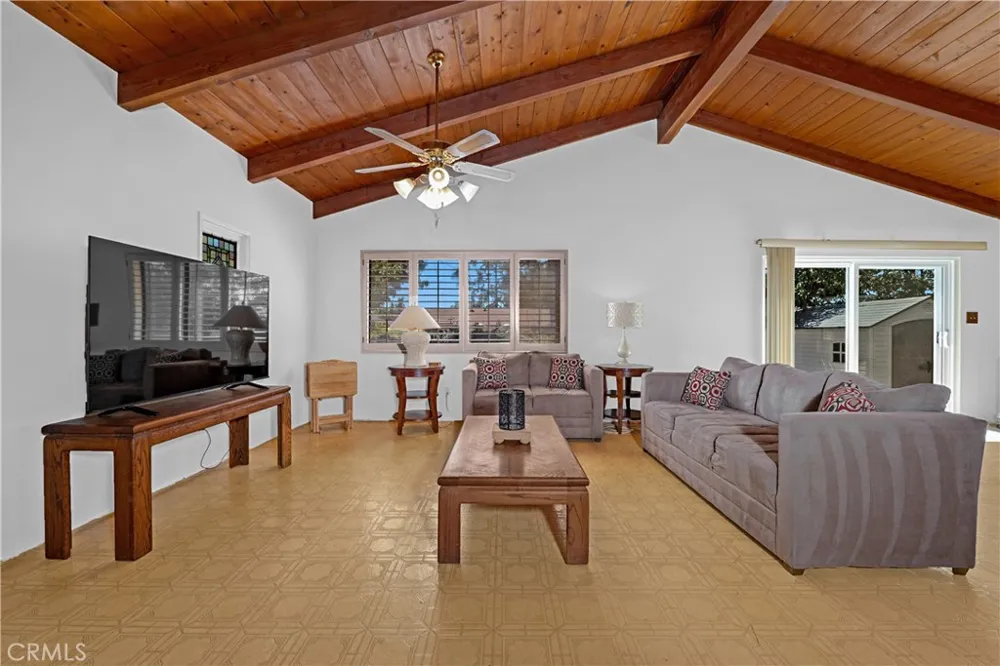 434 E Carroll Glendora, CA 91741