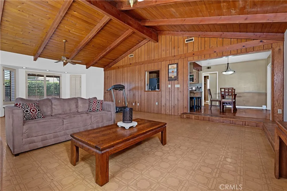 434 E Carroll Glendora, CA 91741