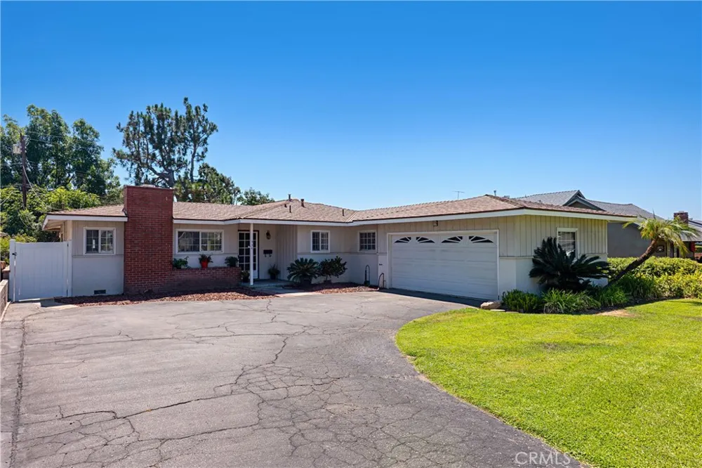 434 E Carroll Glendora, CA 91741