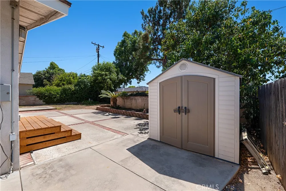 434 E Carroll Glendora, CA 91741