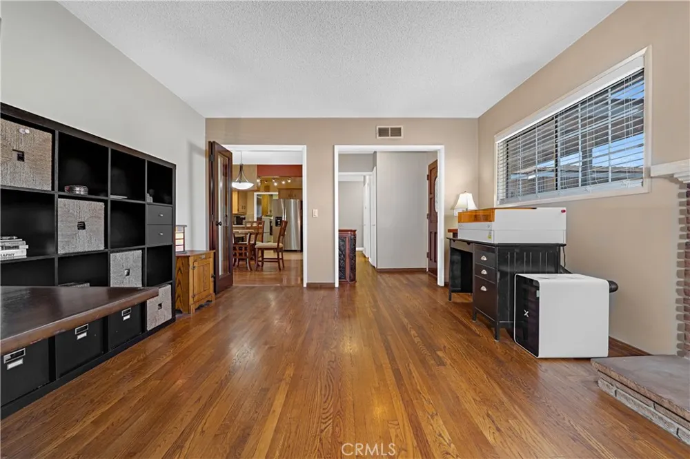 434 E Carroll Glendora, CA 91741