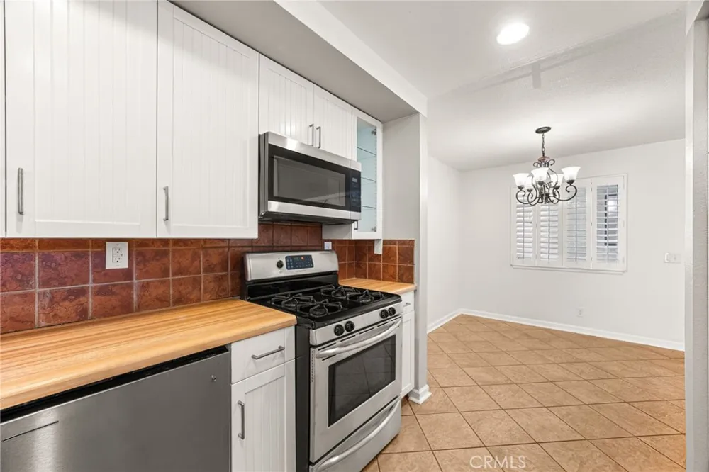 713 Mansfield Drive Claremont, CA 91711
