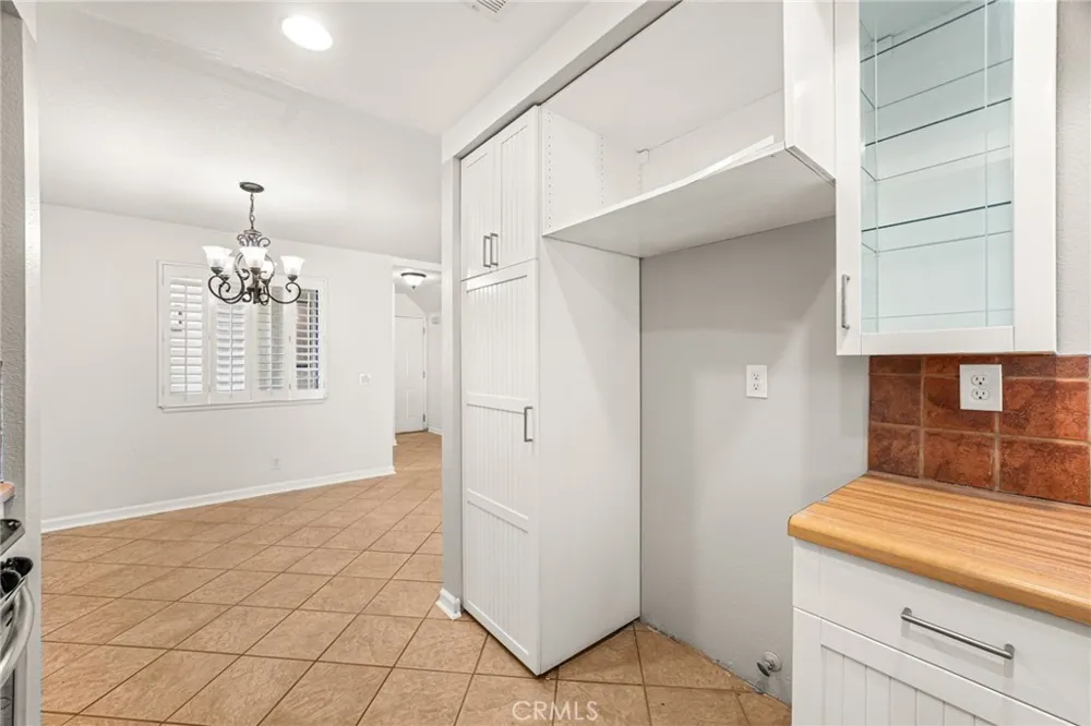 713 Mansfield Drive Claremont, CA 91711