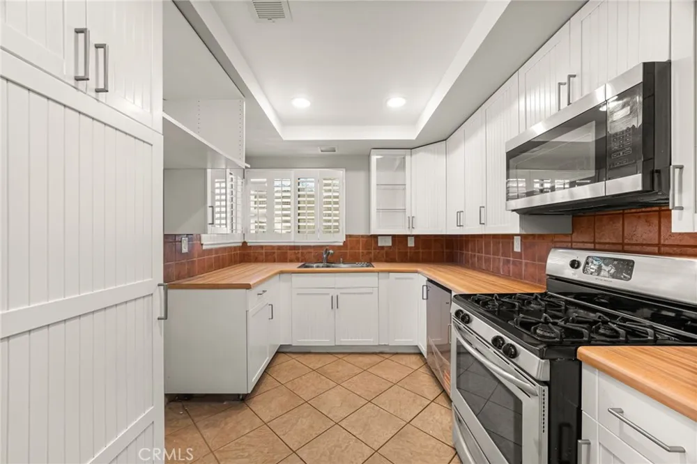 713 Mansfield Drive Claremont, CA 91711