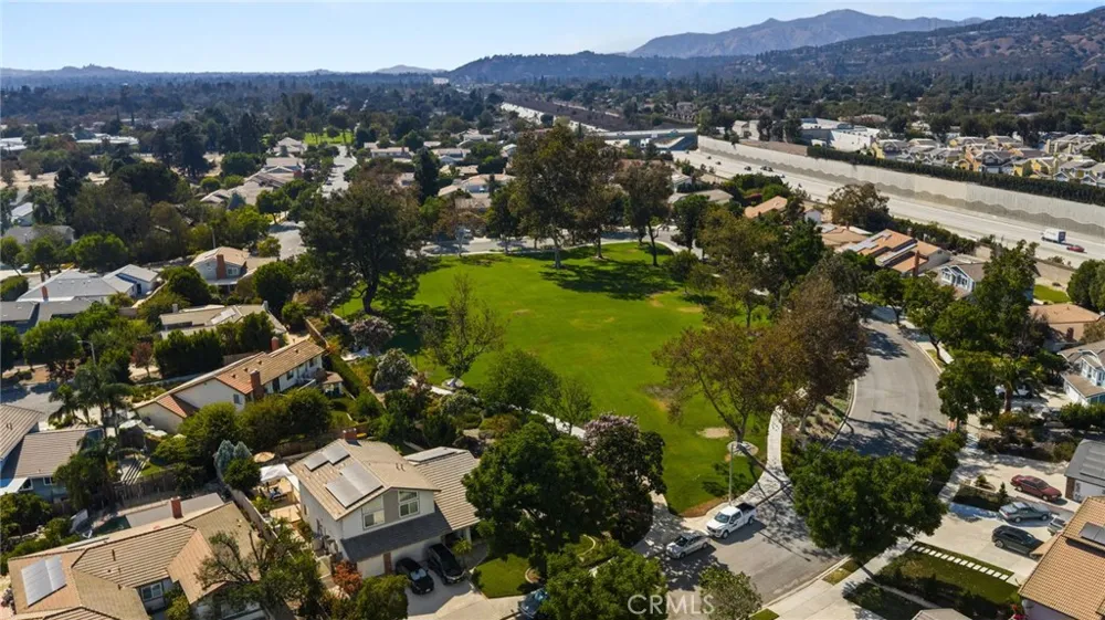 713 Mansfield Drive Claremont, CA 91711