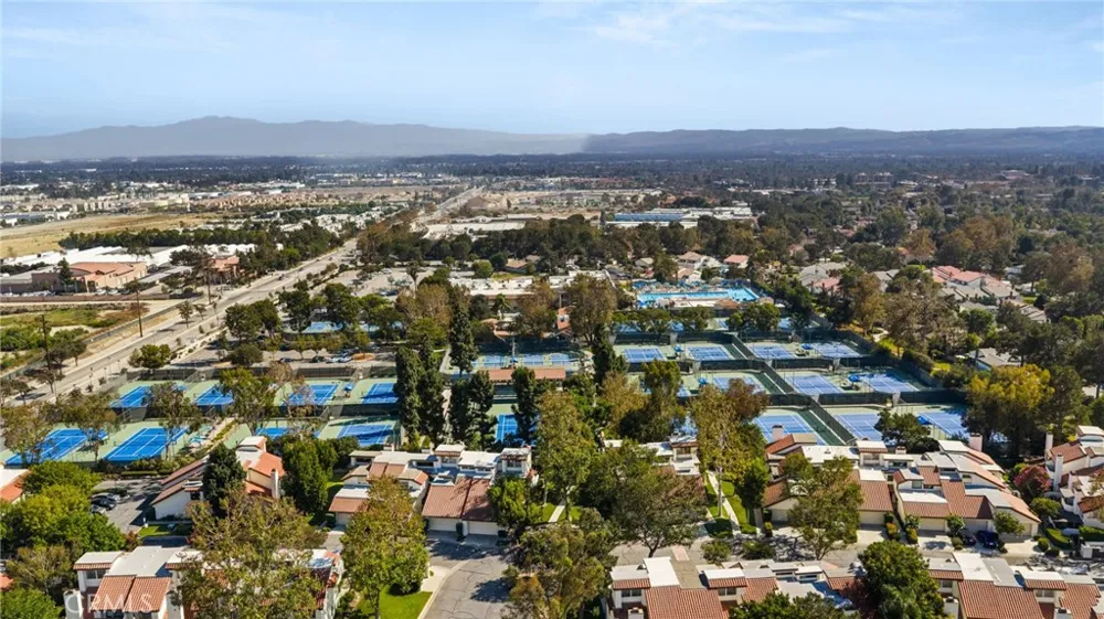 713 Mansfield Drive Claremont, CA 91711