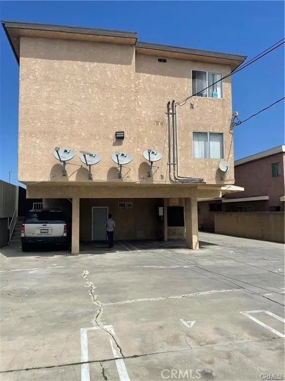 1540 Torrance Los Angeles, CA 90501