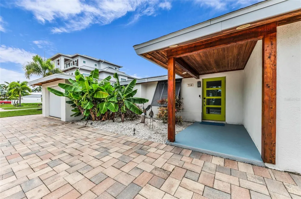 714 NORTON STREET Longboat Key, FL 34228