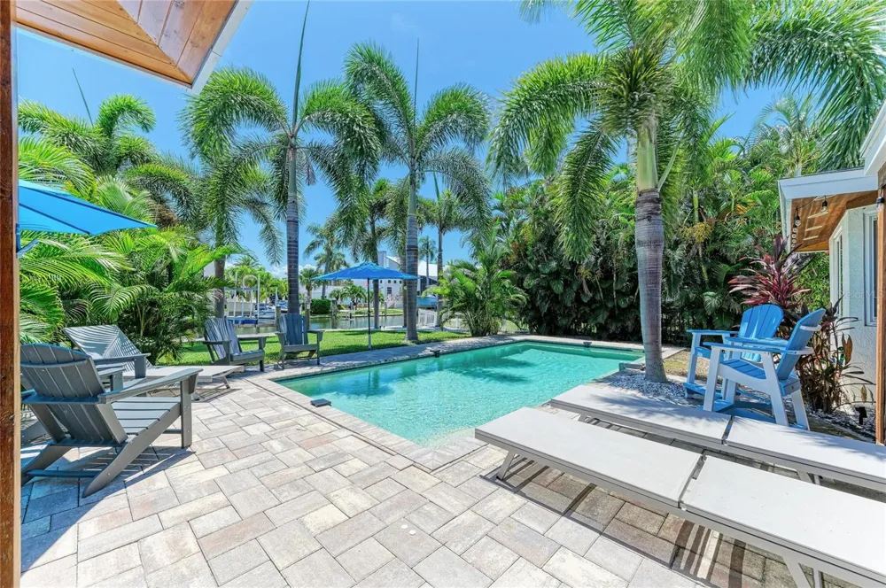 714 NORTON STREET Longboat Key, FL 34228