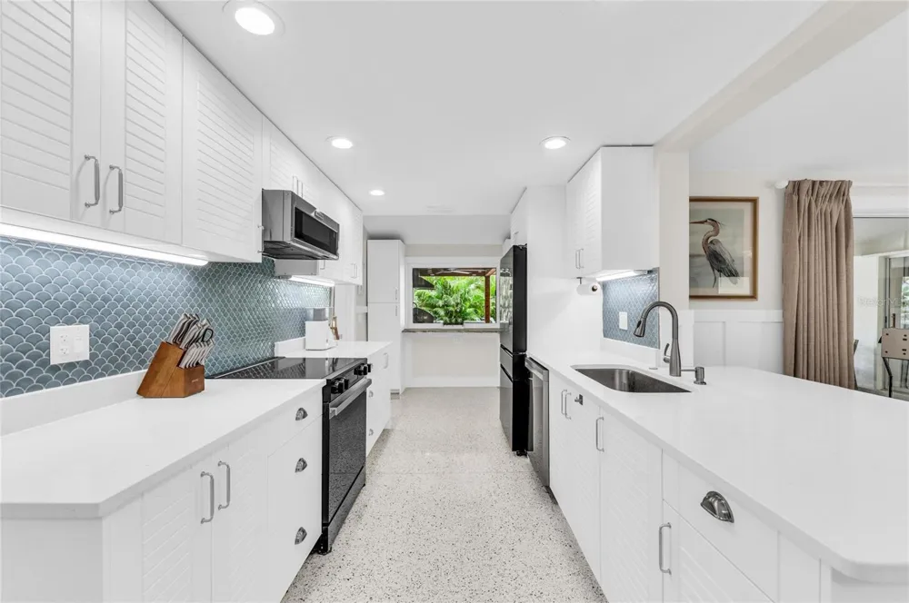 714 NORTON STREET Longboat Key, FL 34228