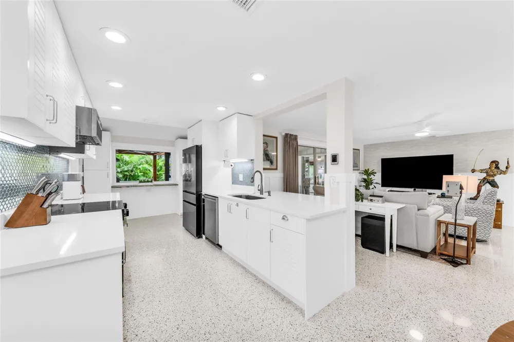 714 NORTON STREET Longboat Key, FL 34228