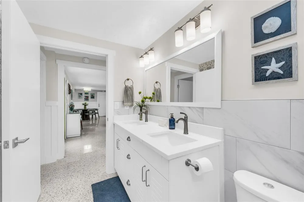 714 NORTON STREET Longboat Key, FL 34228