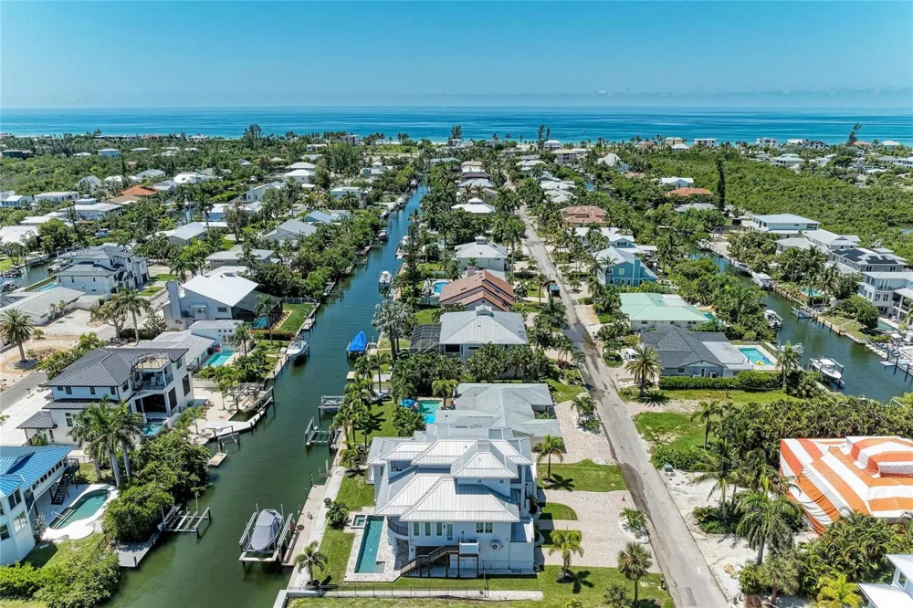 714 NORTON STREET Longboat Key, FL 34228
