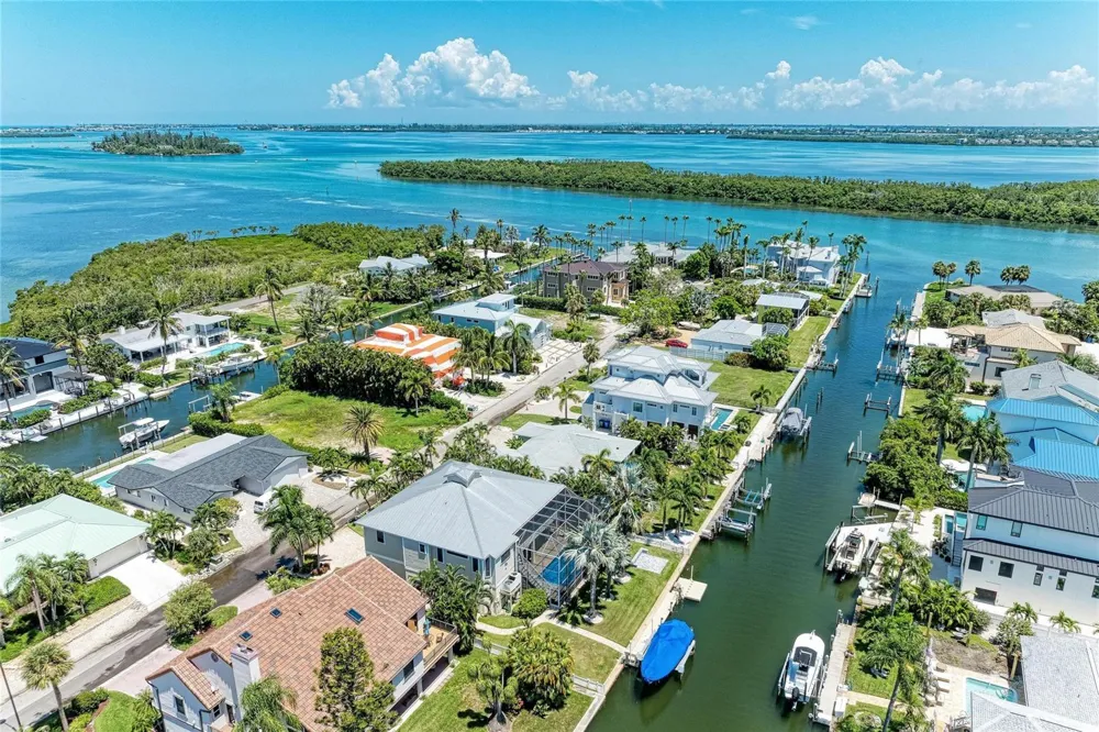 714 NORTON STREET Longboat Key, FL 34228