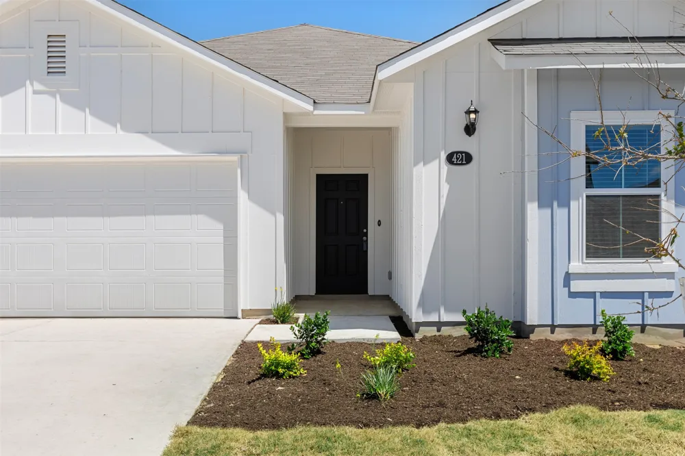 421 Hortus Drive Kyle, TX 78640