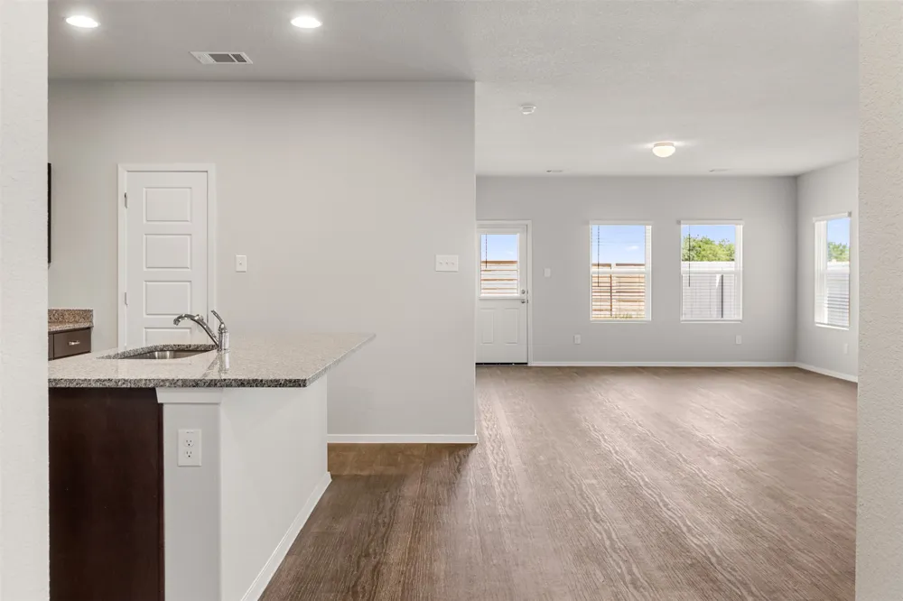 421 Hortus Drive Kyle, TX 78640