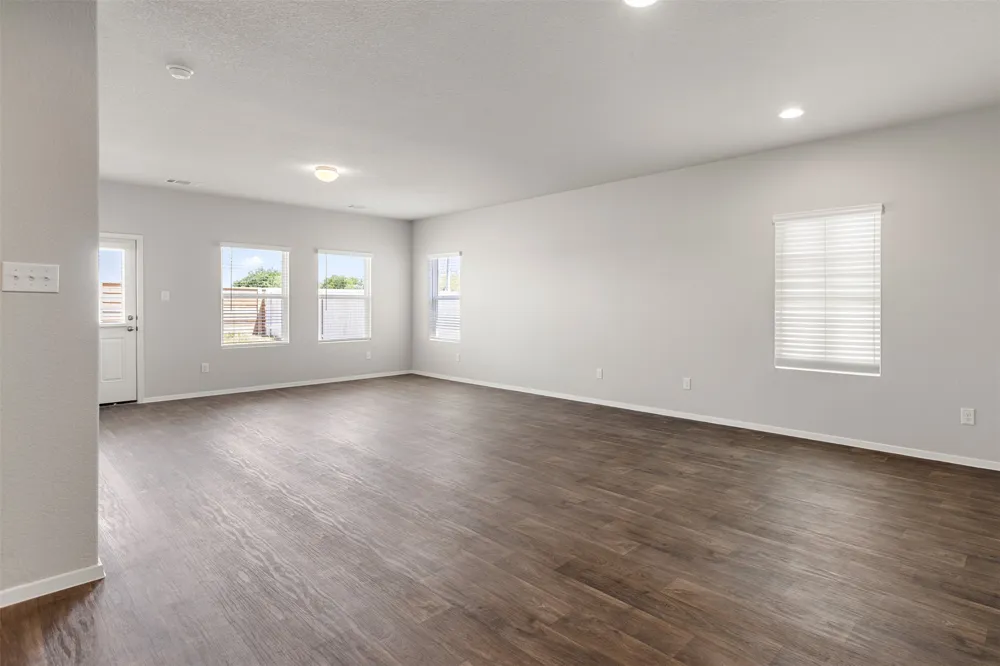 421 Hortus Drive Kyle, TX 78640