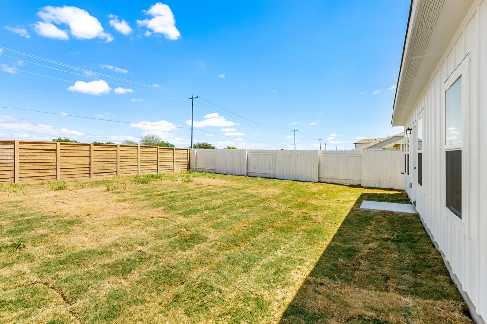 421 Hortus Drive Kyle, TX 78640