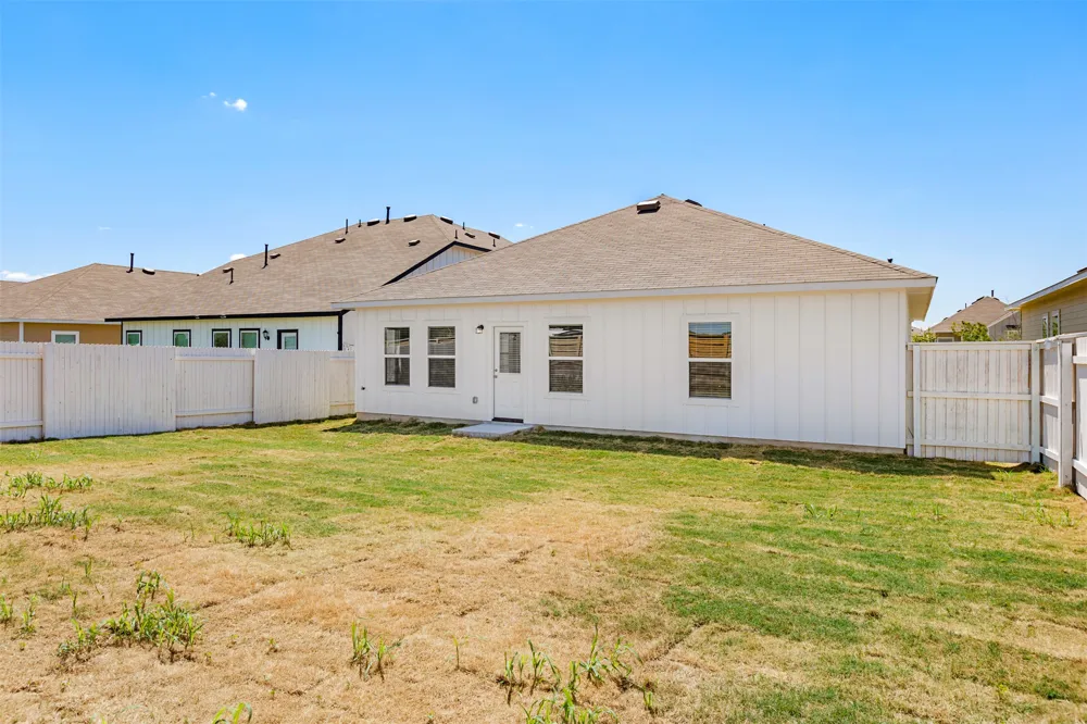 421 Hortus Drive Kyle, TX 78640