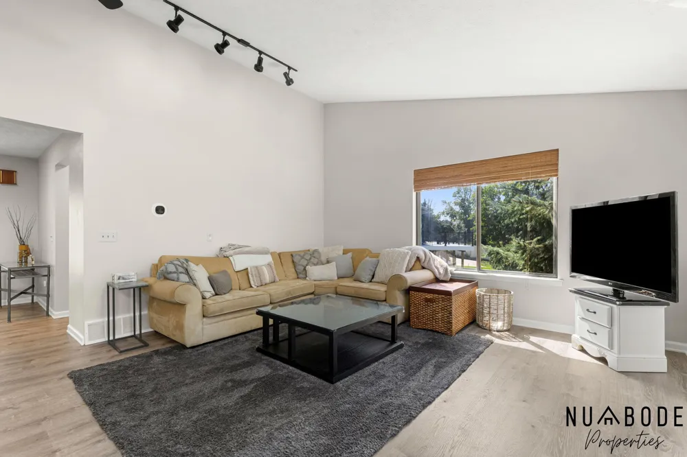 3037 Bluewater Lane SW Grandville, MI 49418