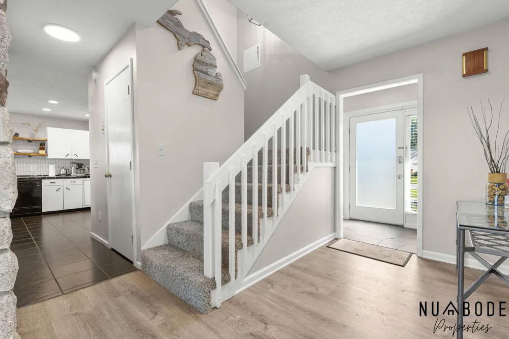 3037 Bluewater Lane SW Grandville, MI 49418