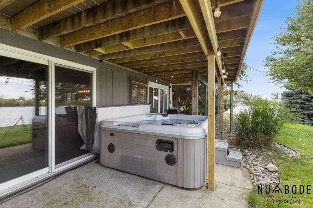 3037 Bluewater Lane SW Grandville, MI 49418